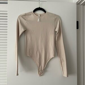 Aritzia Babaton bodysuit
